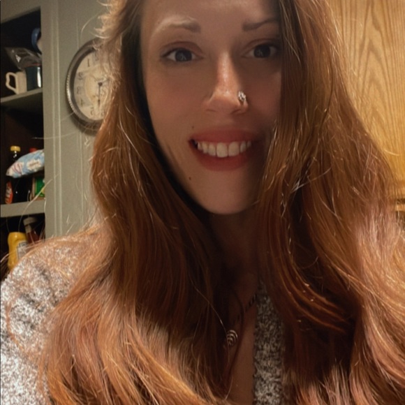 Meet your Posher, Melissa - Picture 3 of 13